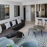 Romilly 32 Beachfront