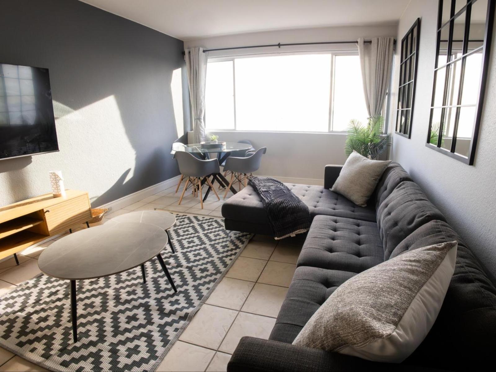 Romilly 32 Beachfront Le Cap