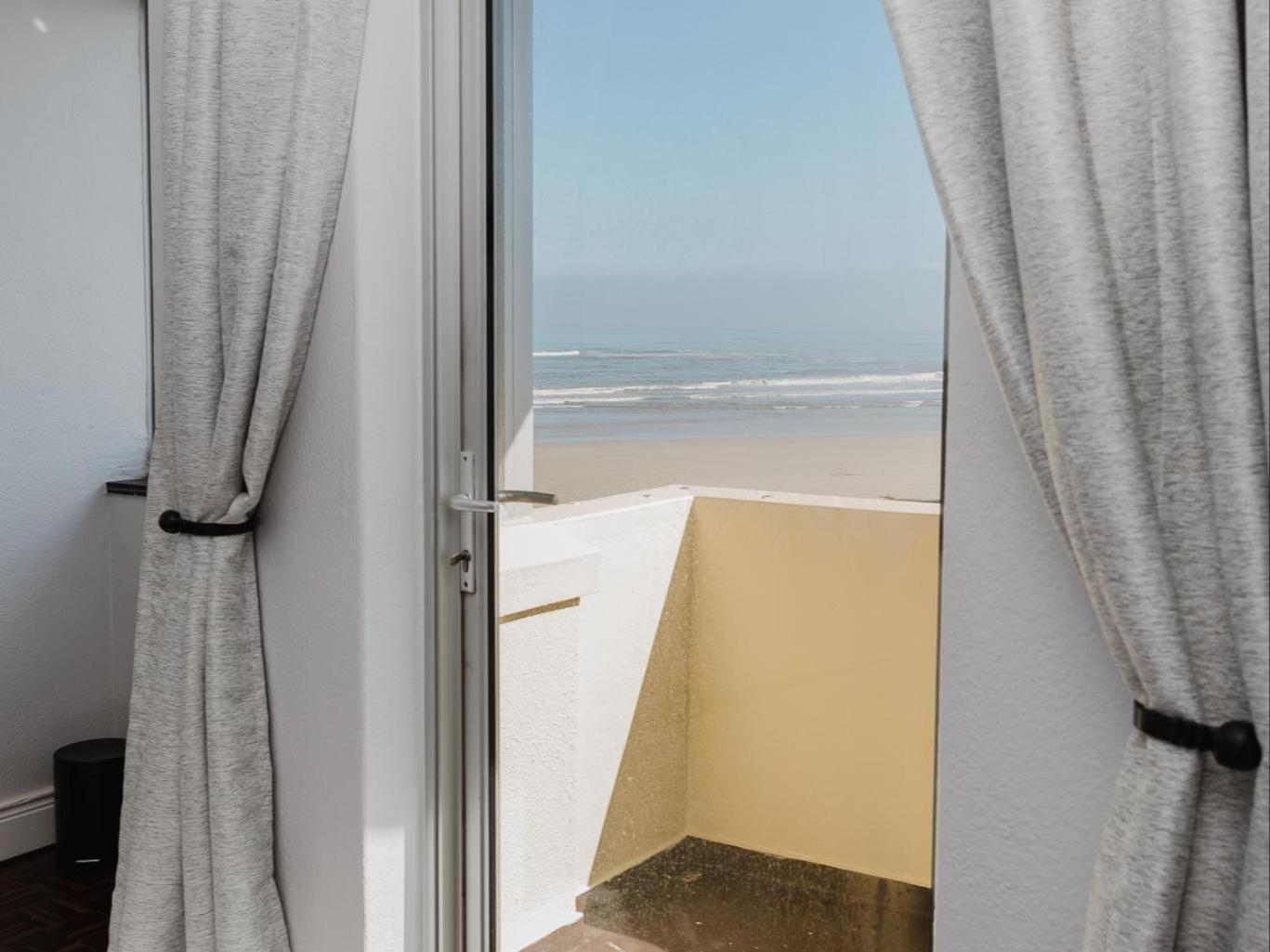 Romilly 32 Beachfront Appartement Le Cap